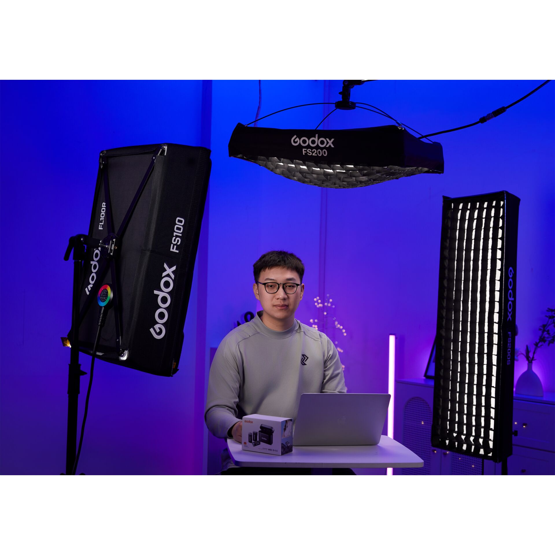 Laptop, PC, Brille, Beleuchtung, Person, Laptop, PC, Brille, Beleuchtung, Person