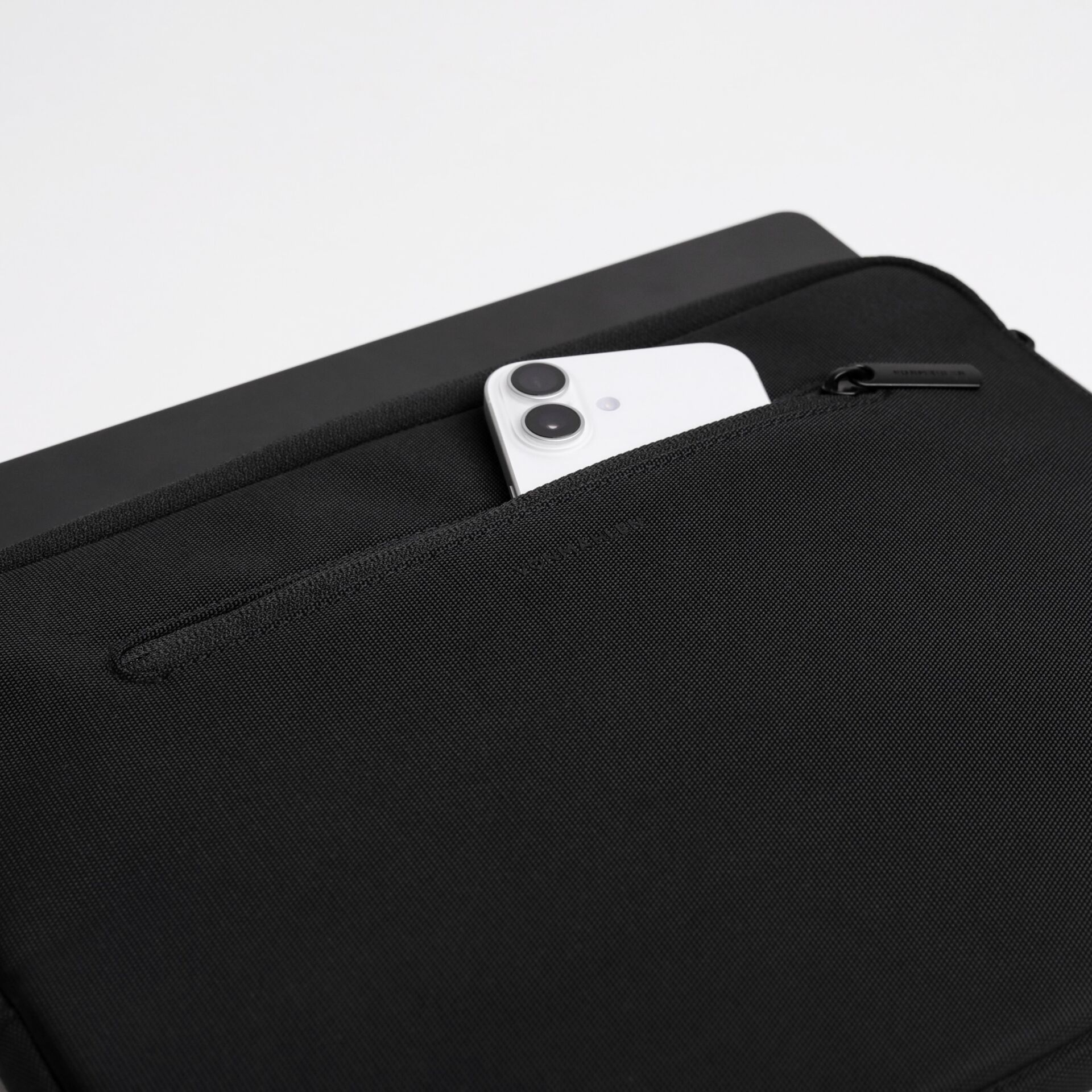 Rucksack, Reißverschluss, Smartphone-Tasche, Seitentasche, schwarz