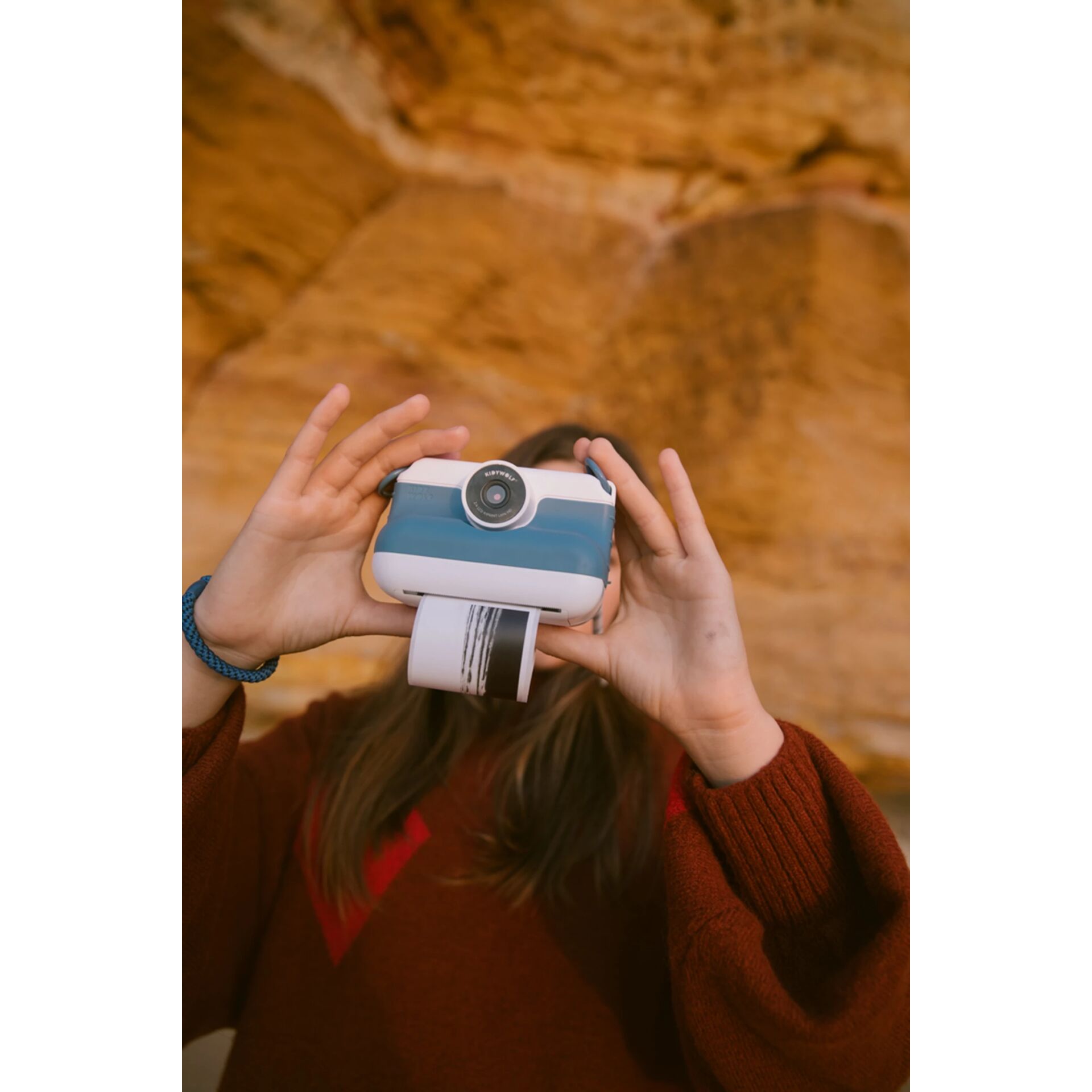 kamera, Polaroid, Druckkassette, Kompaktkamera, Gelb- Braun Hintergrund