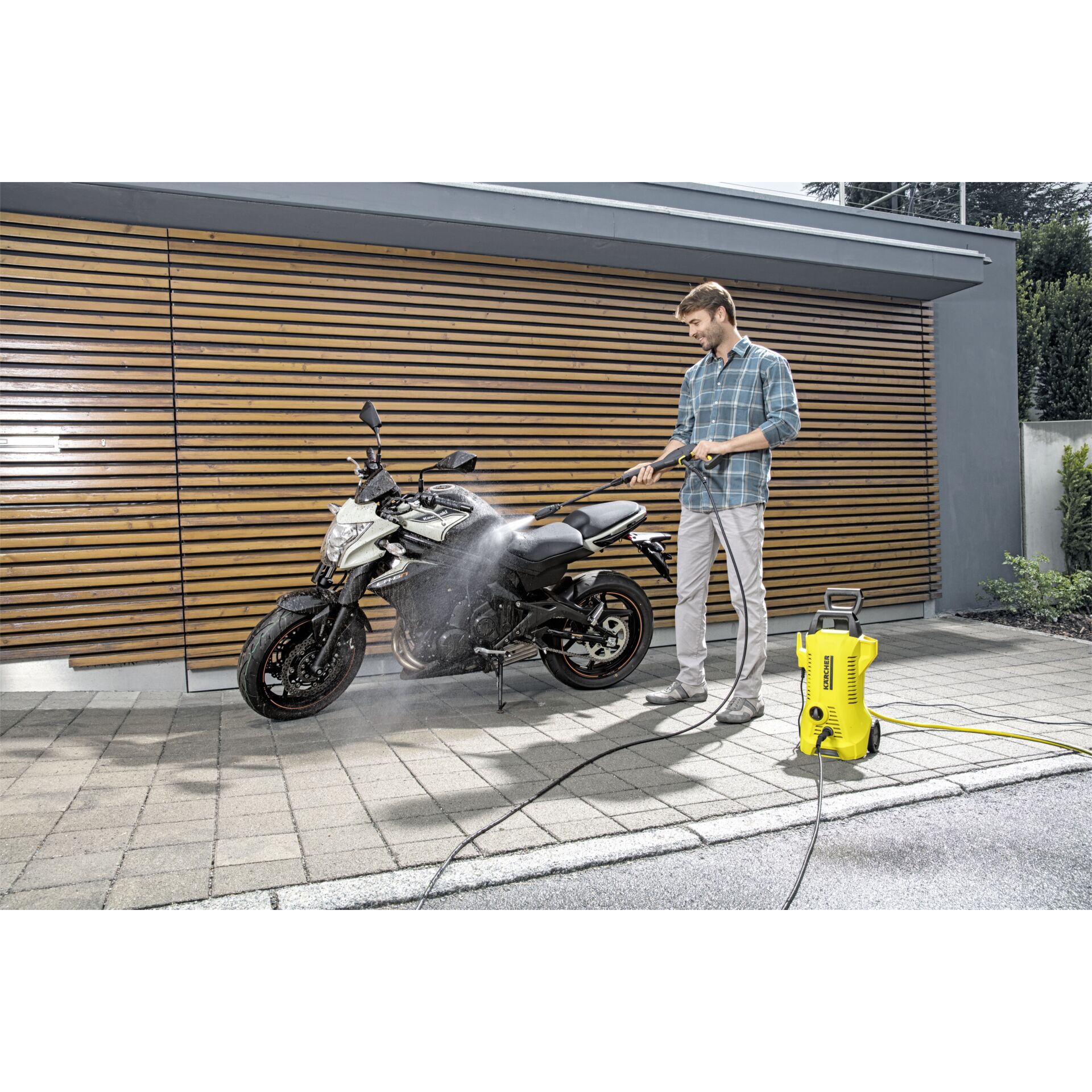 Drinnen, Innenarchitektur, Person, Schuh, Motorrad