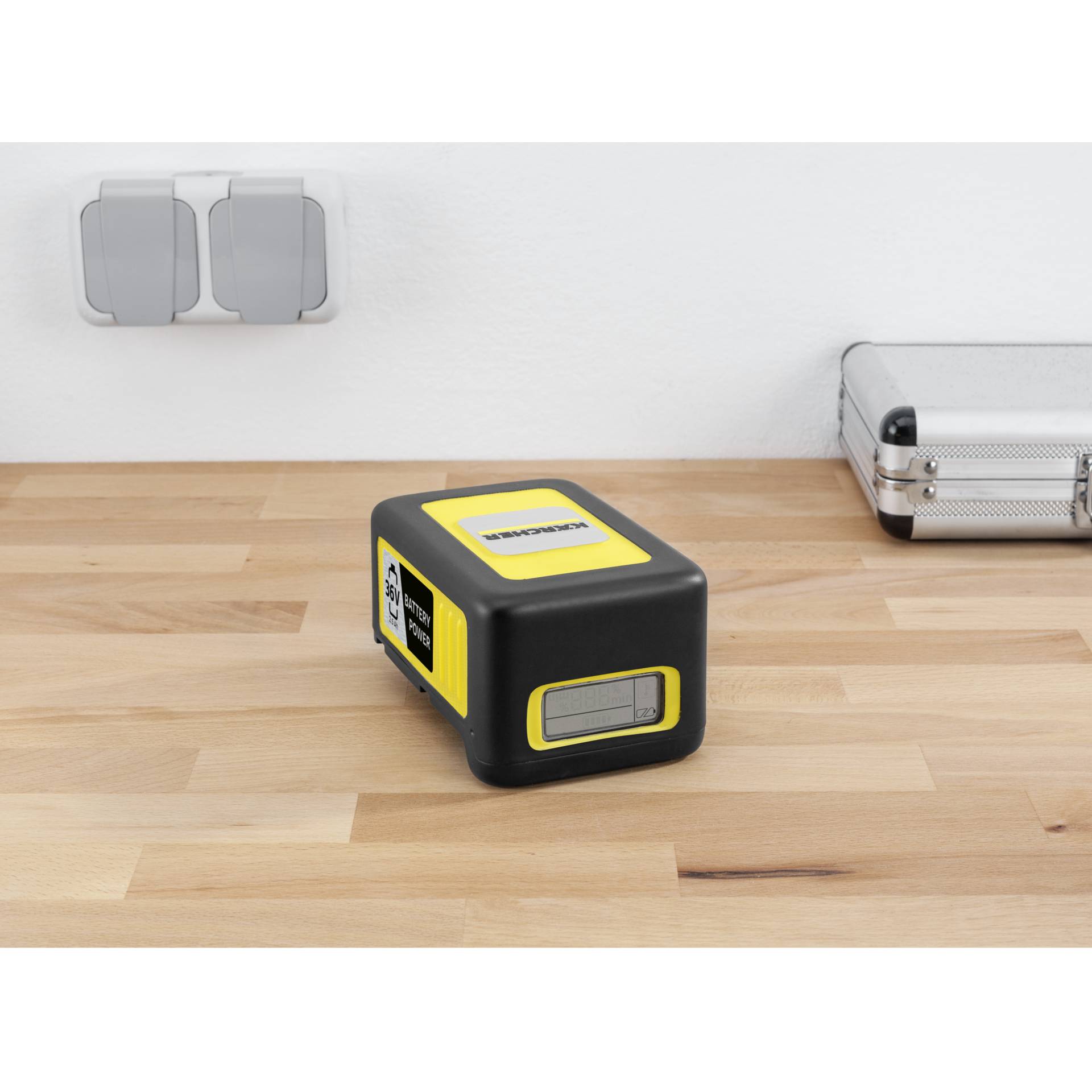 Drinnen, Innenarchitektur, Elektrisches Gerät, Schalter, Computerausrüstung