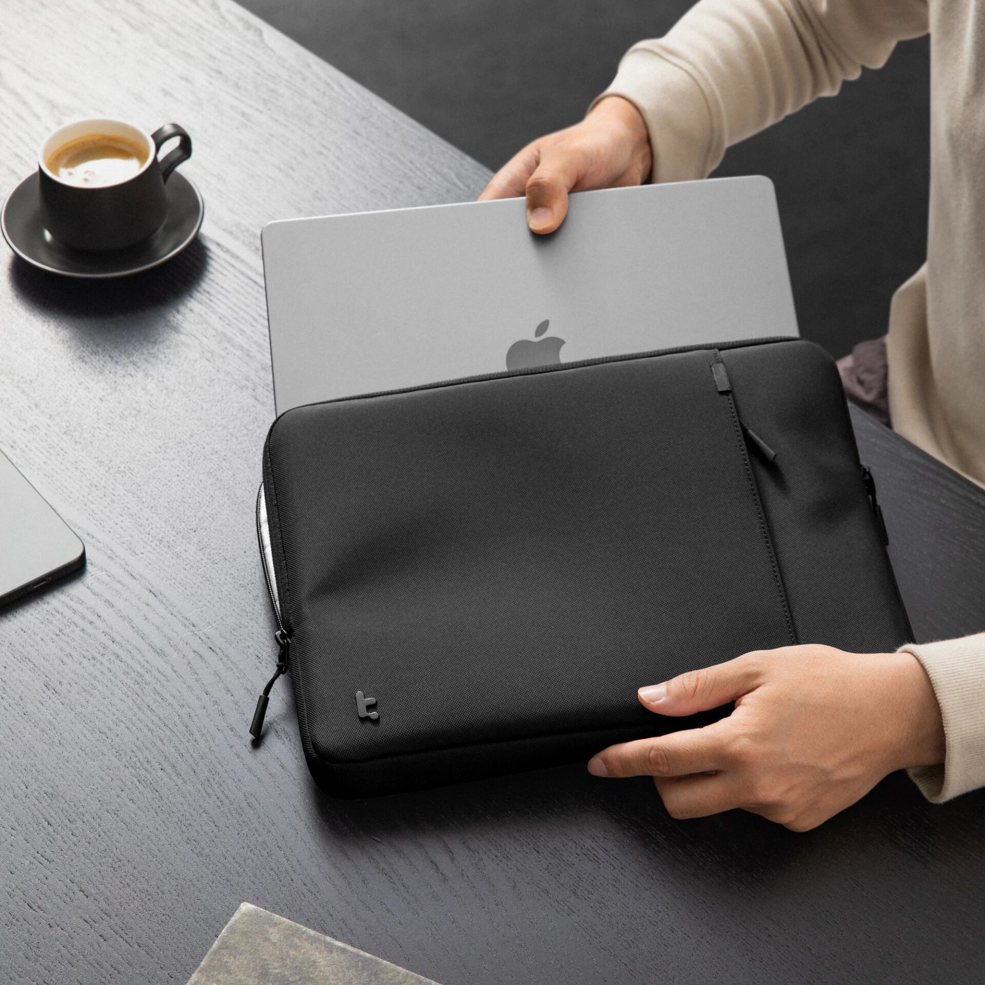 Notizbuchhülle, Laptop-Schutzhülle, schwarze Tasche, Organizer-Tasche, MacBook Einsatz