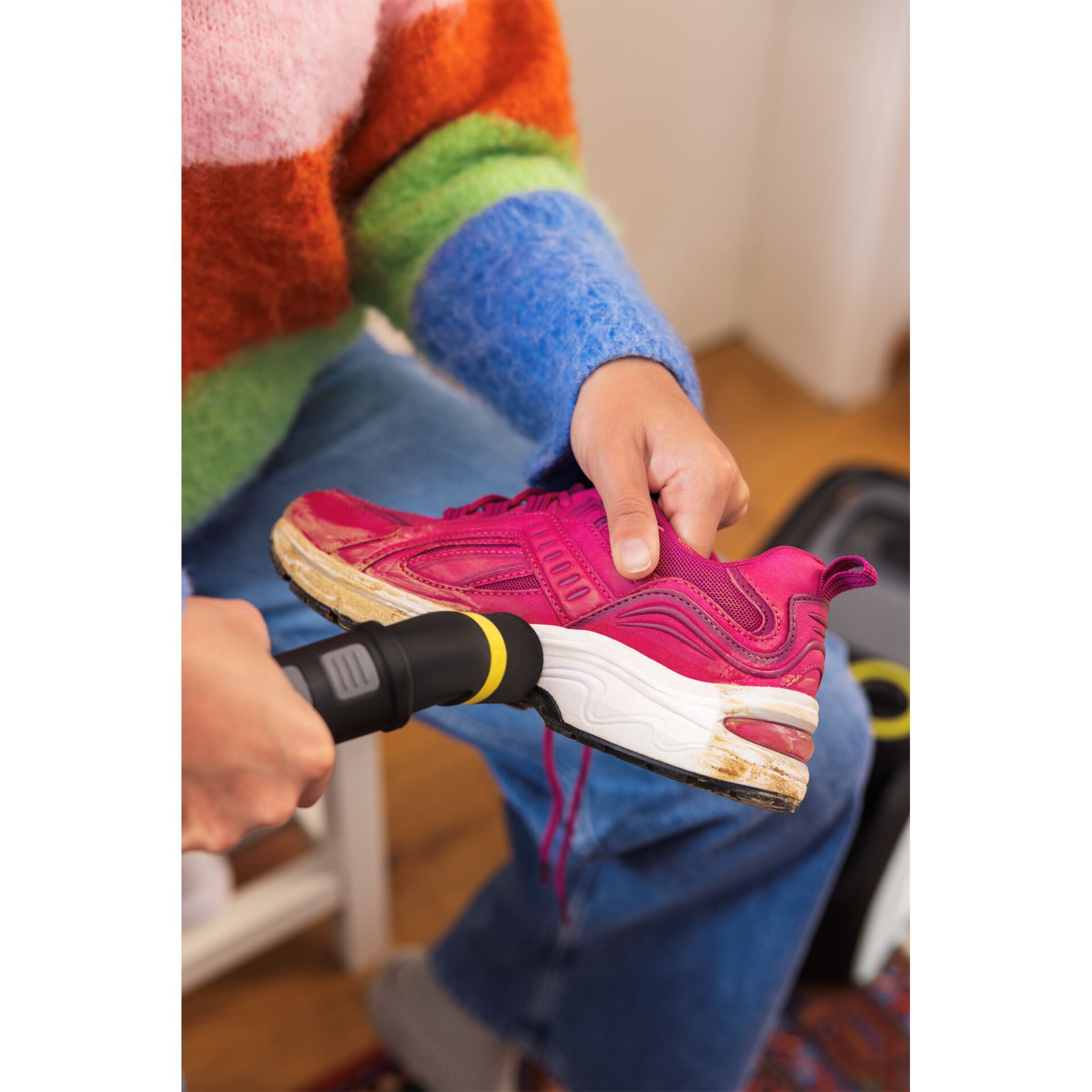Schuhwerk, Schuh, Sneaker, Drinnen, Innenarchitektur