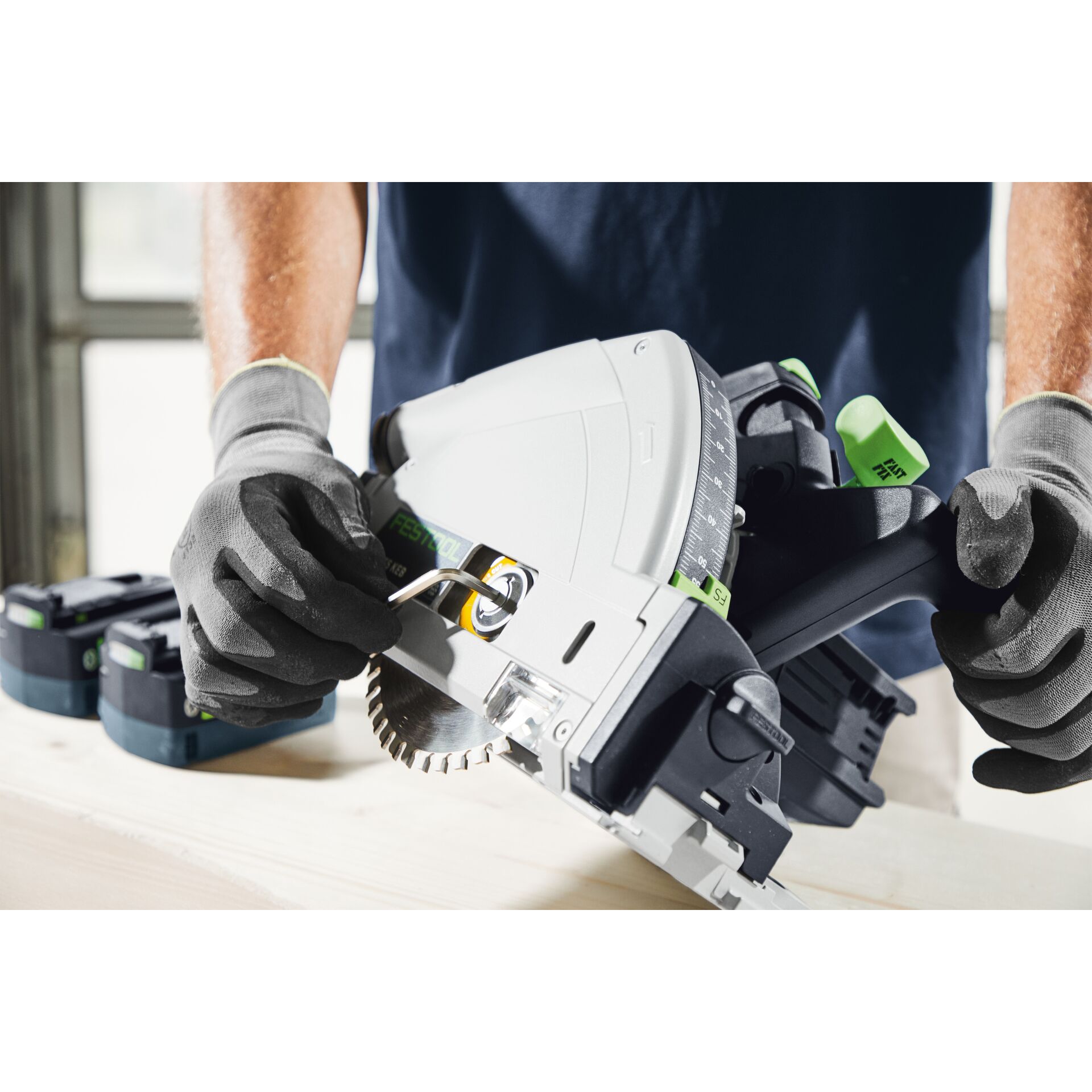 Bekleidung, Handschuh