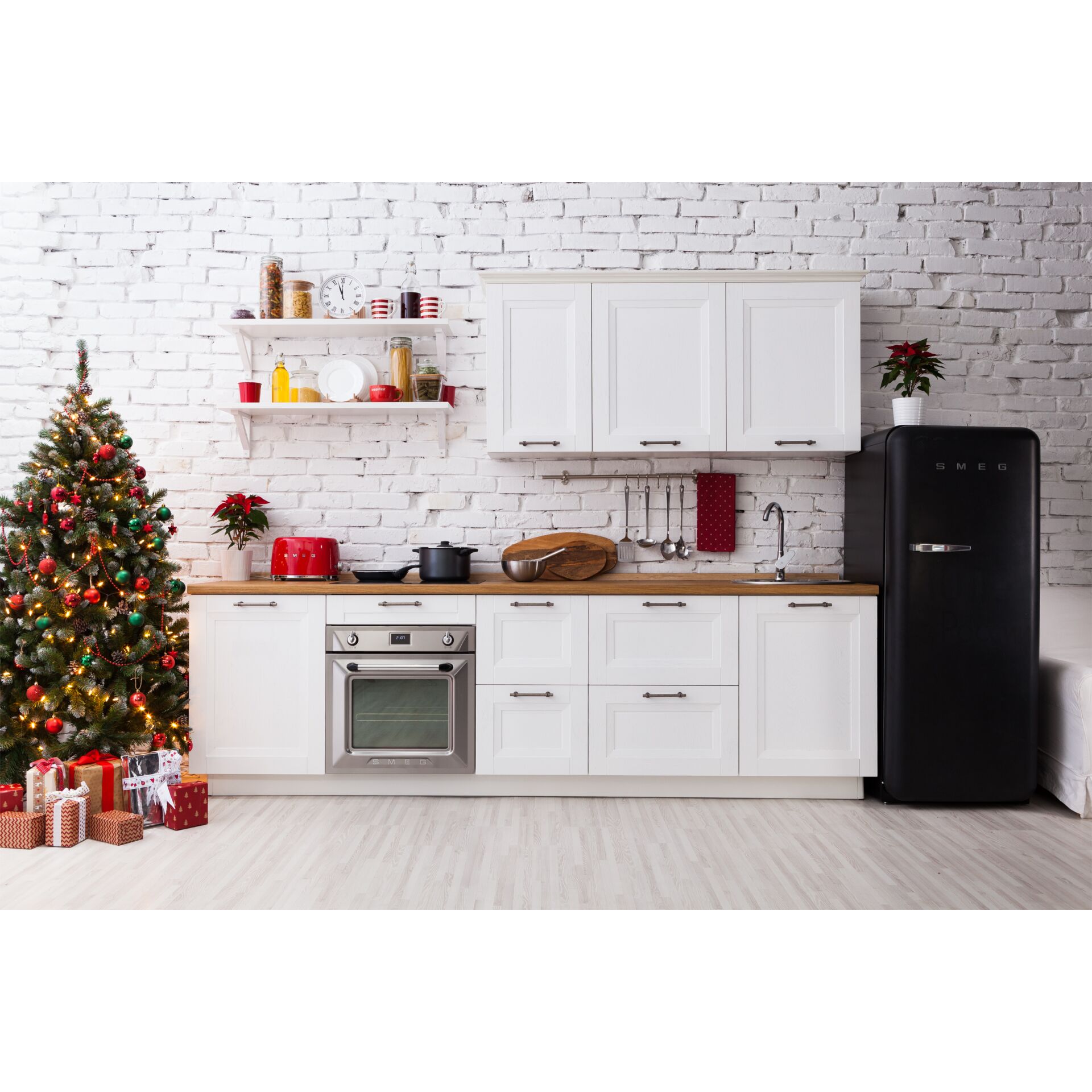 Elektrisches Gerät, Mikrowelle, Ofen, Weihnachtsdekorationen, Festival, Elektrisches Gerät, Mikrowelle, Ofen, Weihnachtsdekorationen, Festival, Elektrisches Gerät, Mikrowelle, Ofen, Weihnachtsdekorationen, Festival