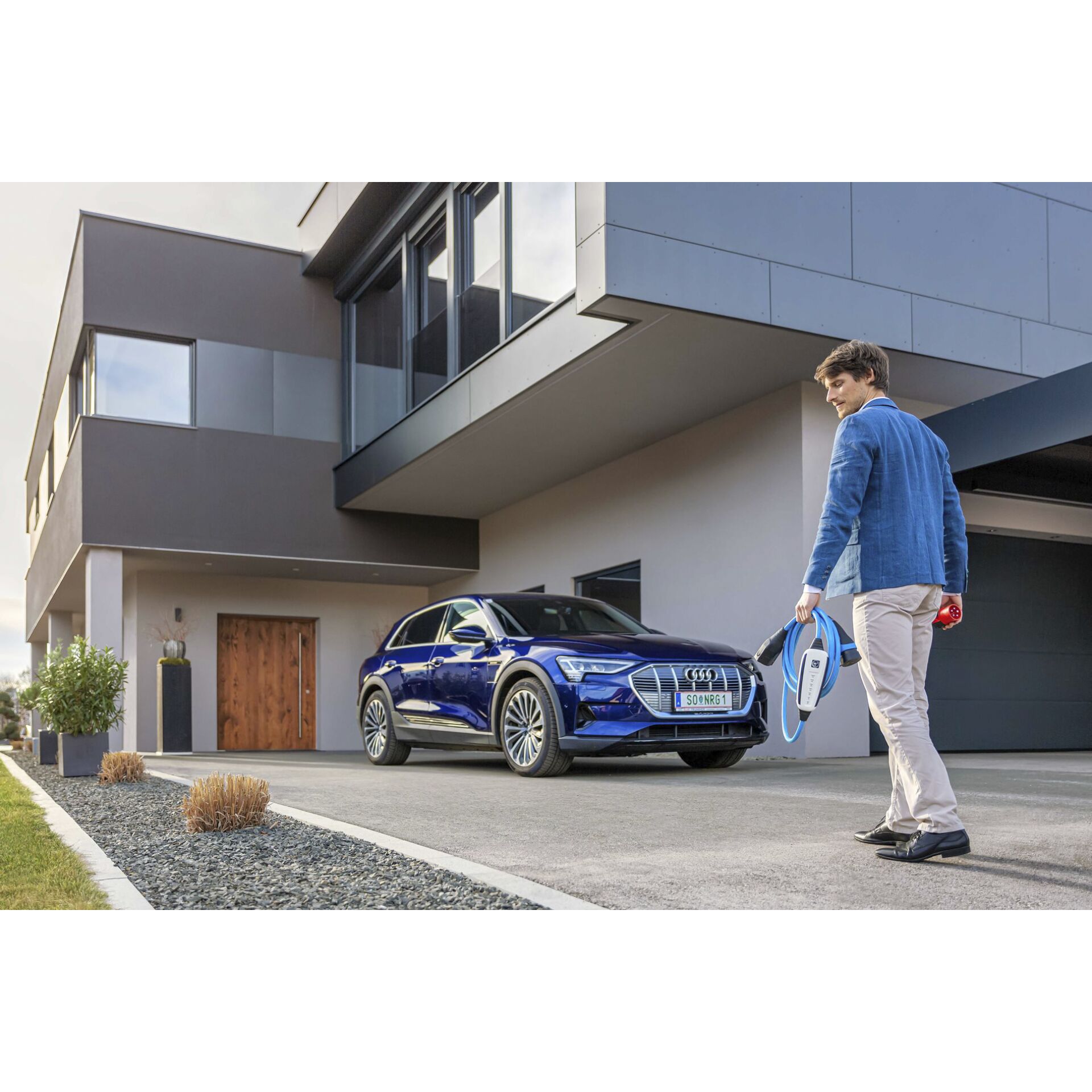 Schuh, Auto, Erwachsener, Mann, Person