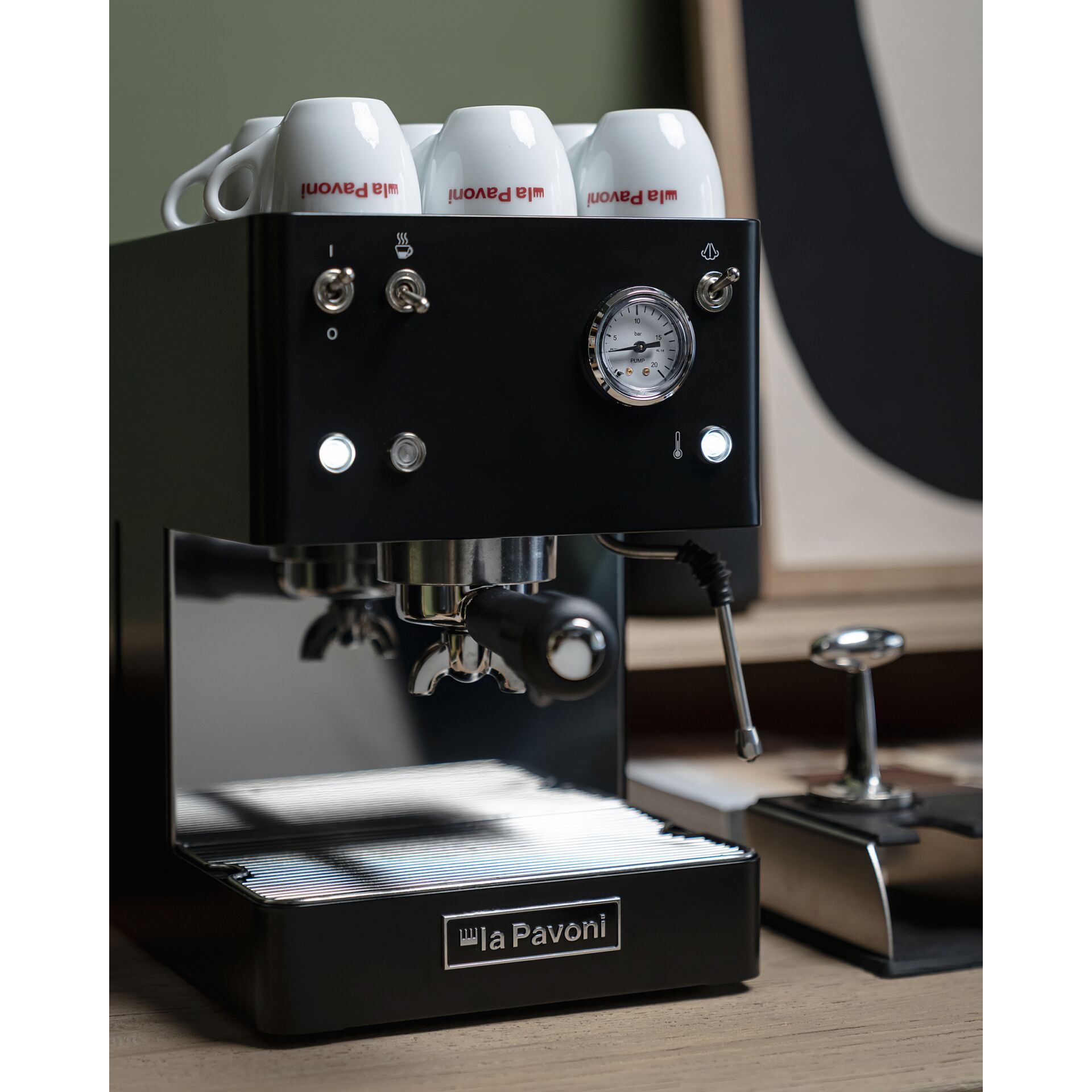 Rauchrohr, Tasse, Pokal, Elektrisches Gerät, Schalter