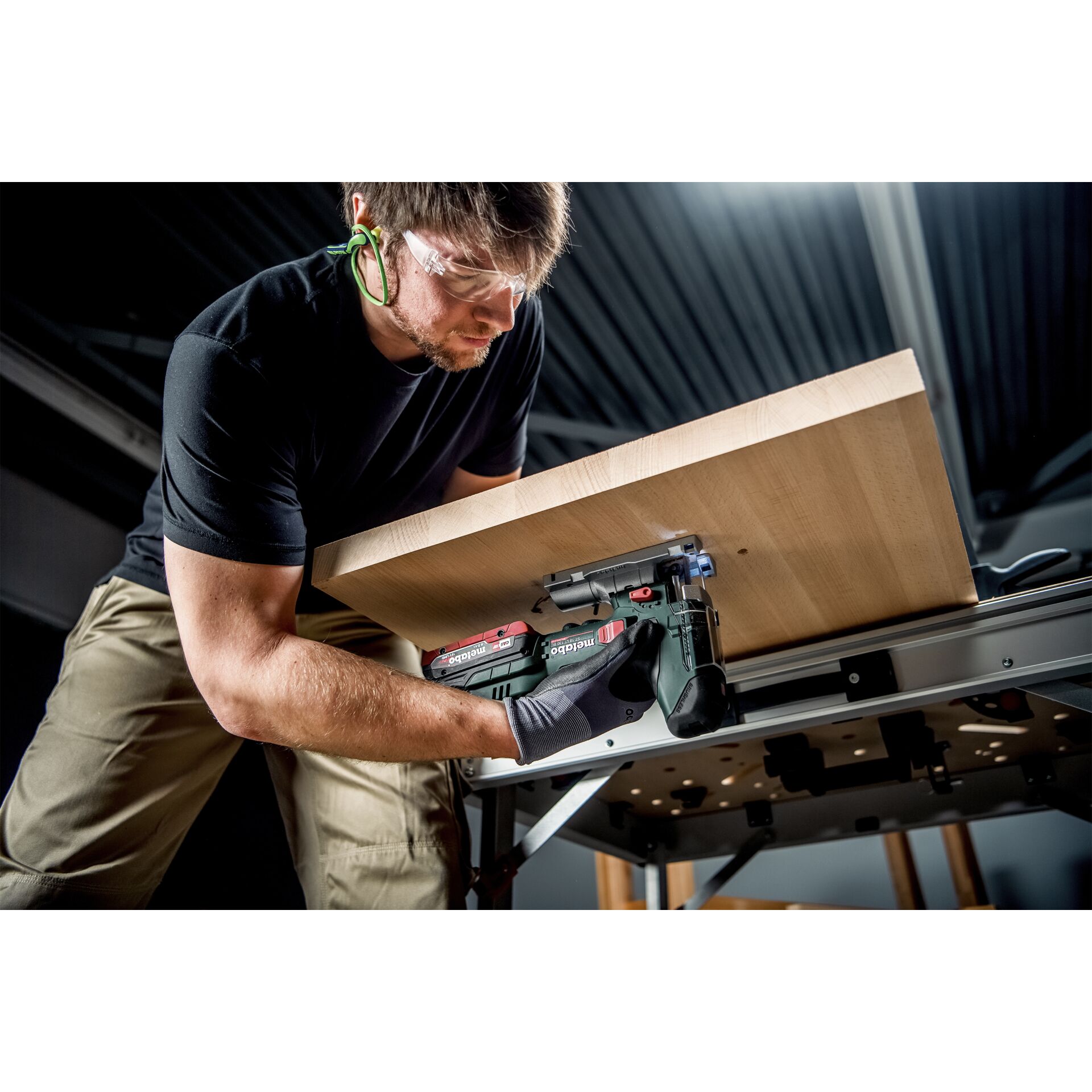 Gerät, Elektrische Bohrmaschine, Werkzeug, Gerät, Elektrische Bohrmaschine, Werkzeug