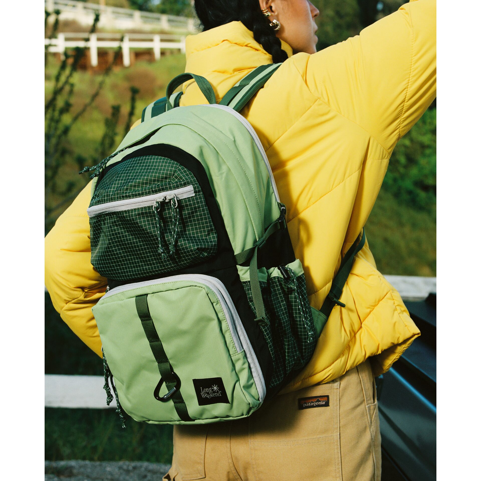 Bekleidung, Mantel, Tasche, Rucksack, Person