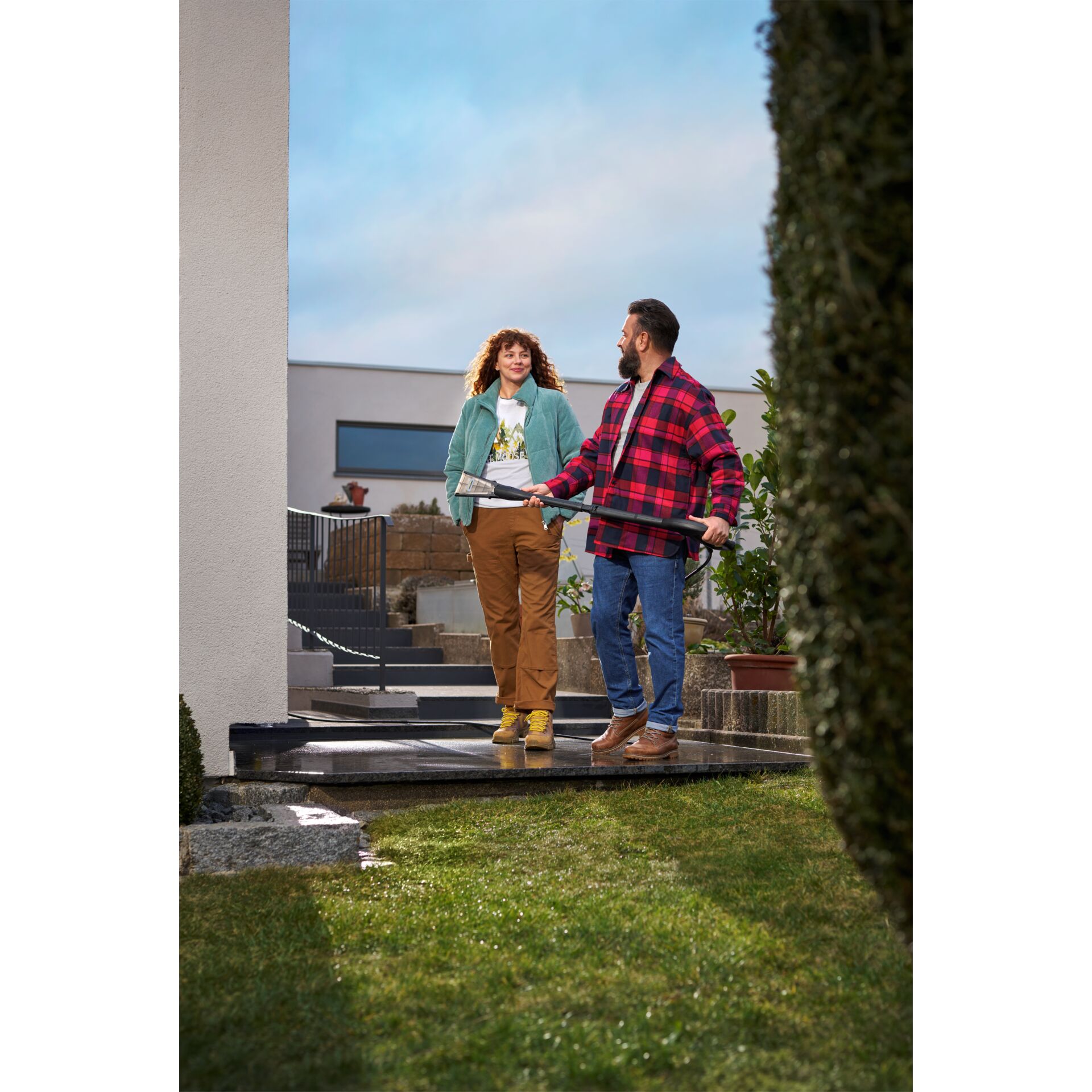Person, Gehen, Hosen, Gras, Schuh
