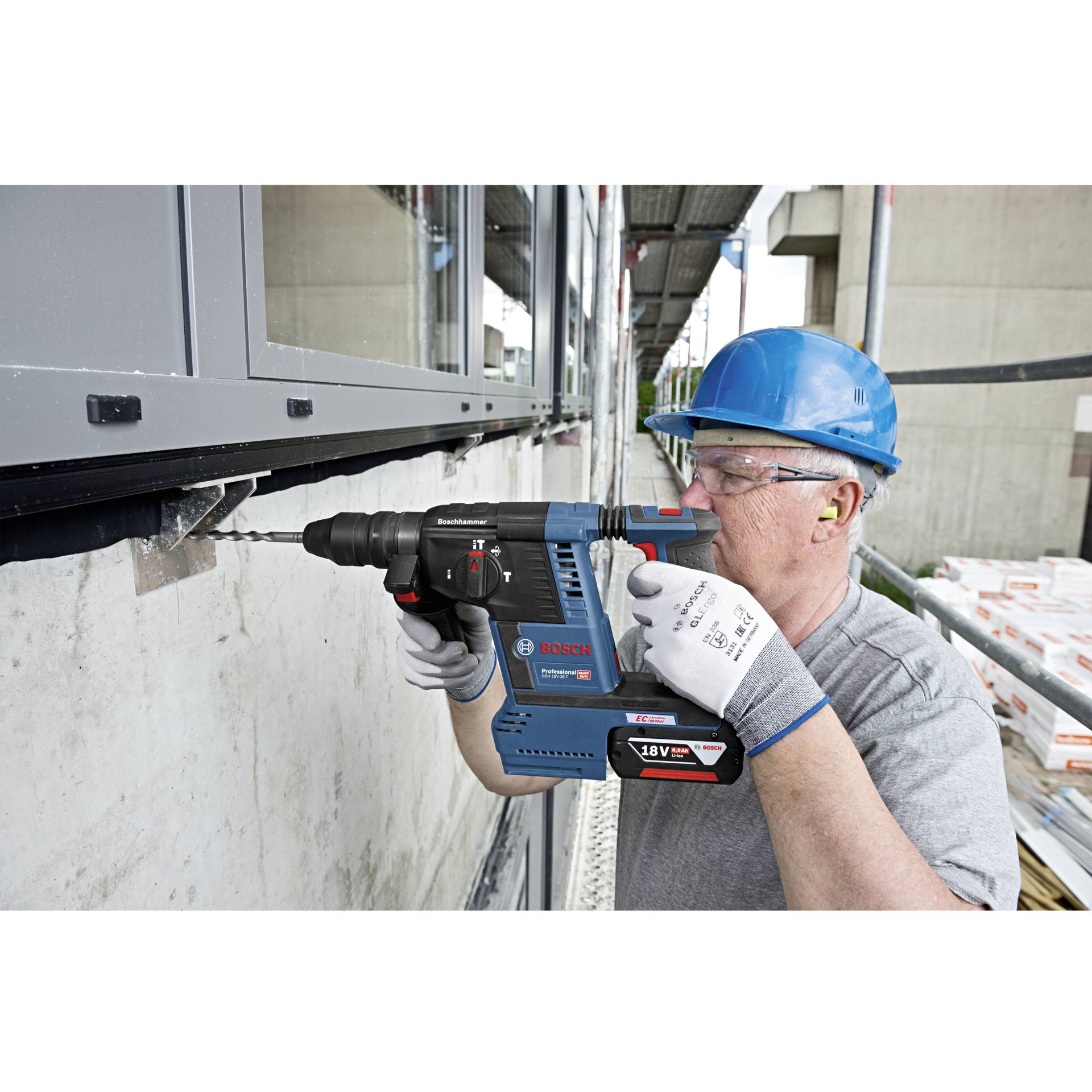 Person, Arbeiter, Elektrische Bohrmaschine, Werkzeug, Handschuh