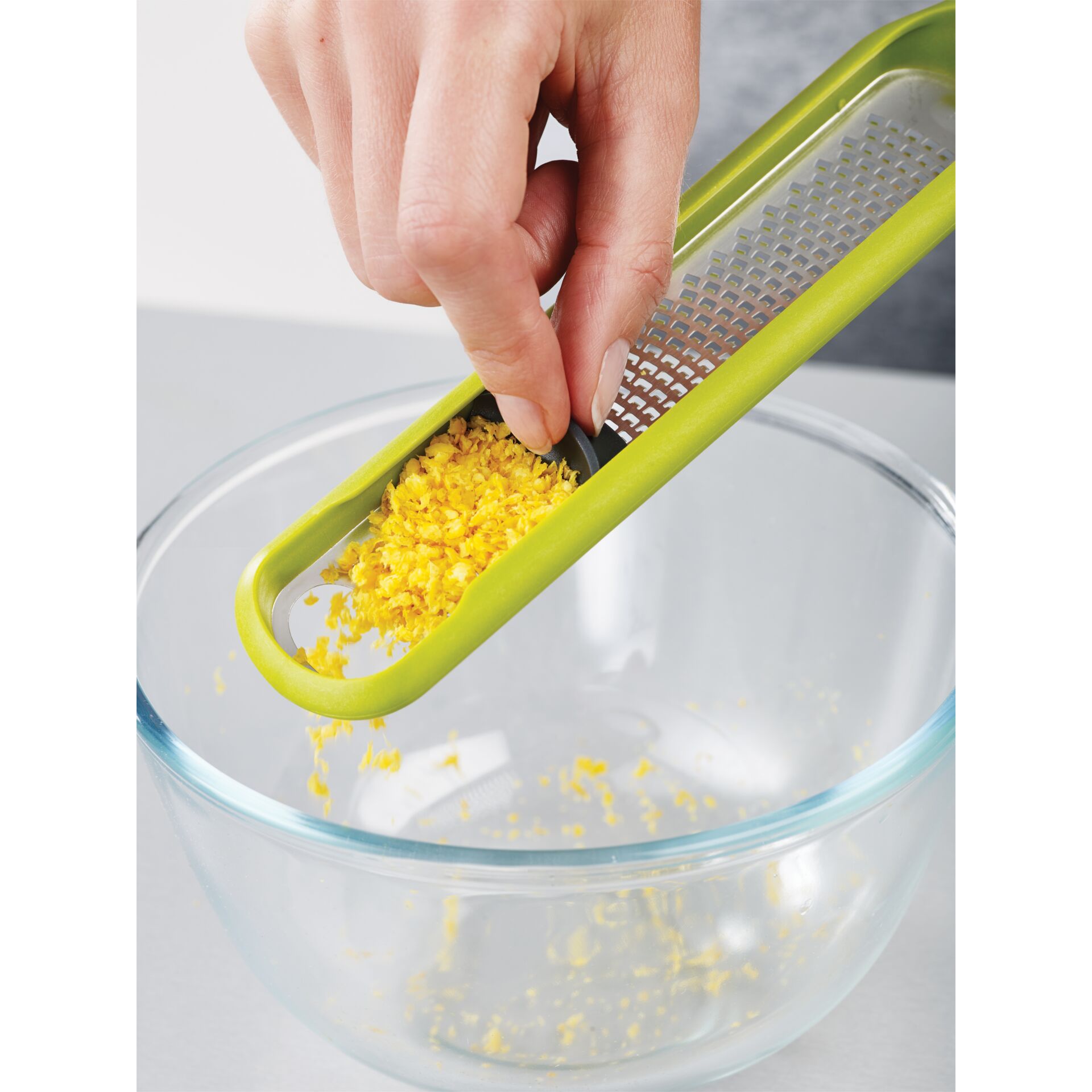 Utensil für die Küche, Reibe, Essen reiben