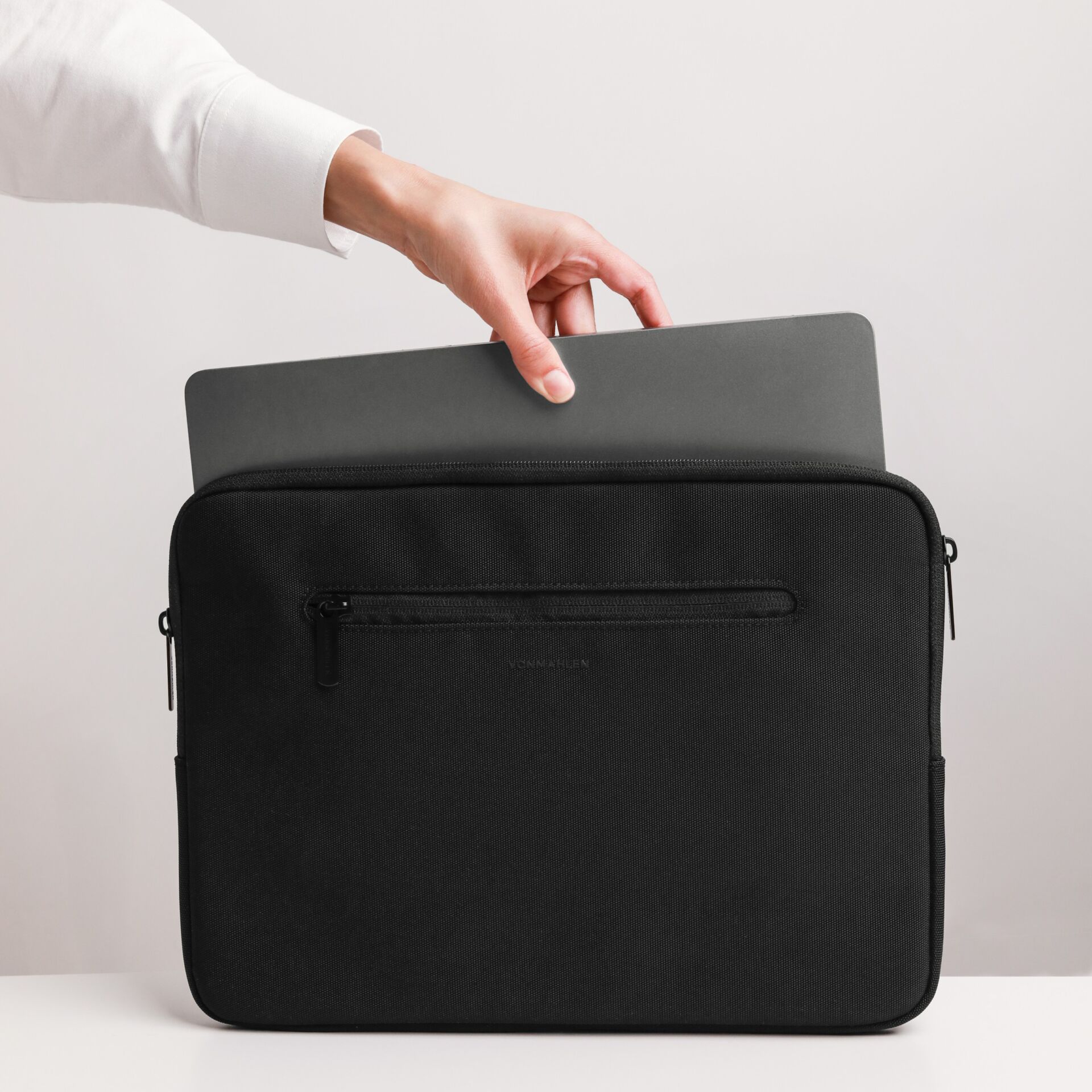 Laptophülle, Schutzhülle, Schwarz, Reißverschlussfach, Laptopfach