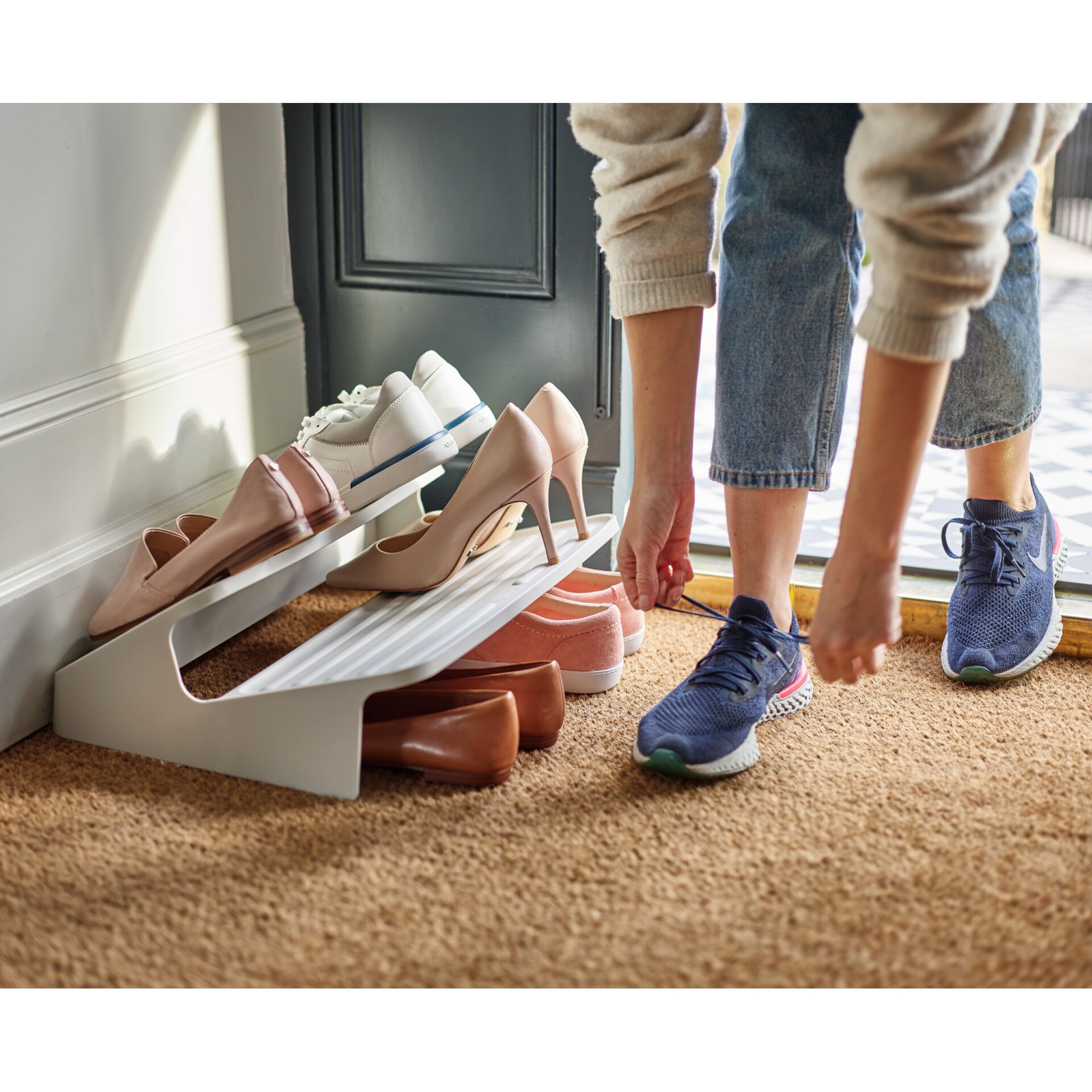 Schuh, Sneaker, Hoher Absatz, Jeans, Person