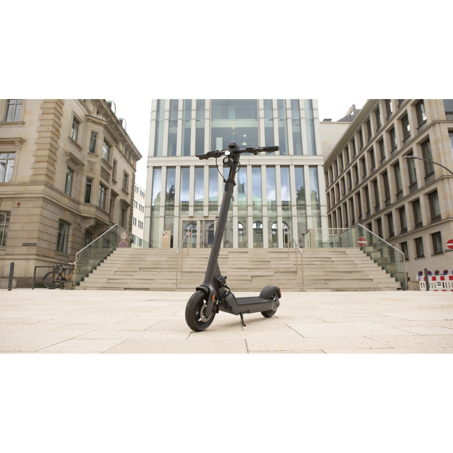 Roller, Transport, Fahrzeug, E-Scooter, Roller, Transport, Fahrzeug, E-Scooter, Roller, Transport, Fahrzeug, E-Scooter, Roller, Transport, Fahrzeug, E-Scooter, Roller, Transport, Fahrzeug, E-Scooter, Roller, Transport, Fahrzeug, E-Scooter