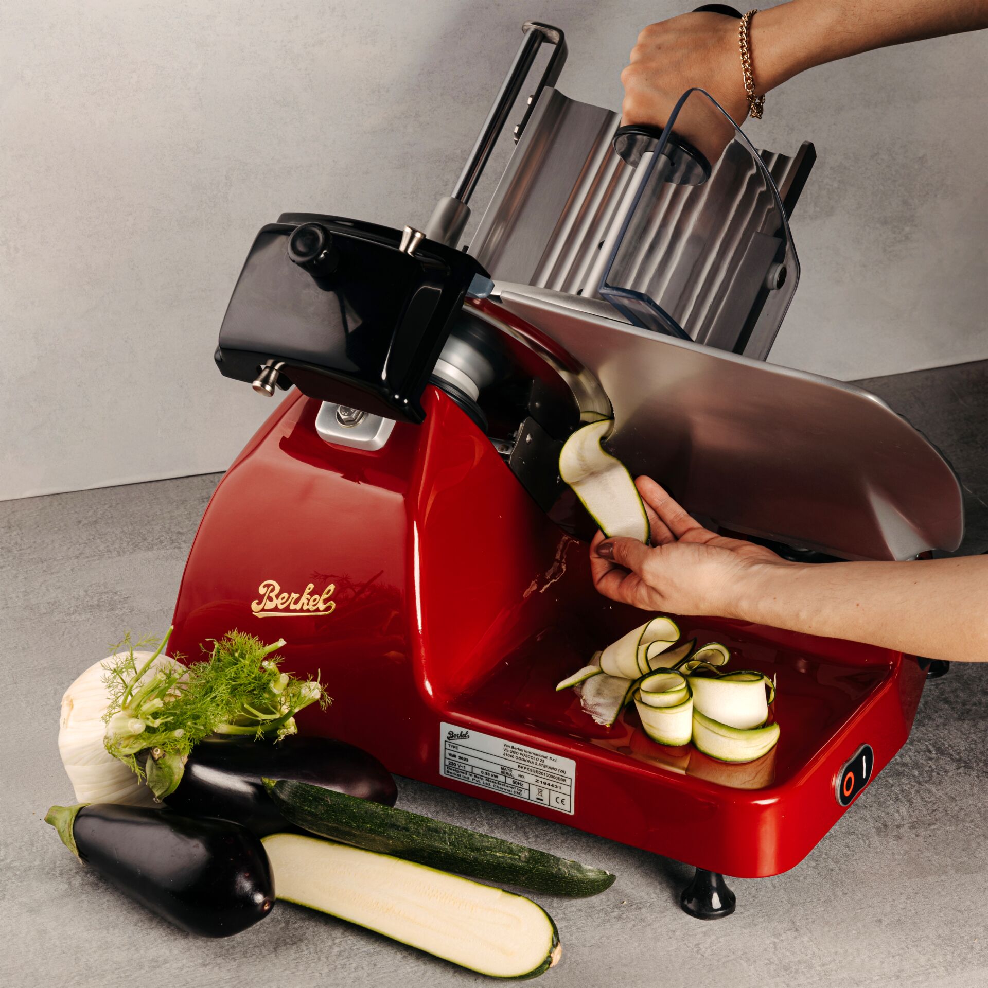 Gemüsemesser, Gemüse Schneidemaschine, Rot, Küchenmaschine, Zucchini-Scheiben