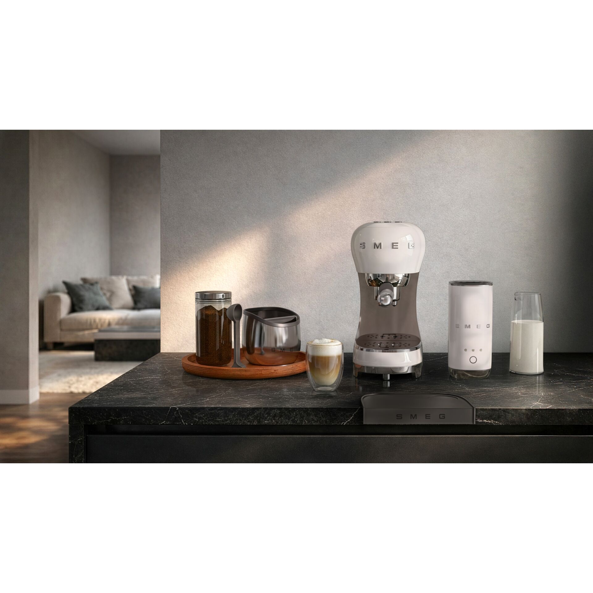 Espressomaschine, Kaffeezubereitung, Kaffee-Setup, Milchaufschäumer, Küchenmaschine