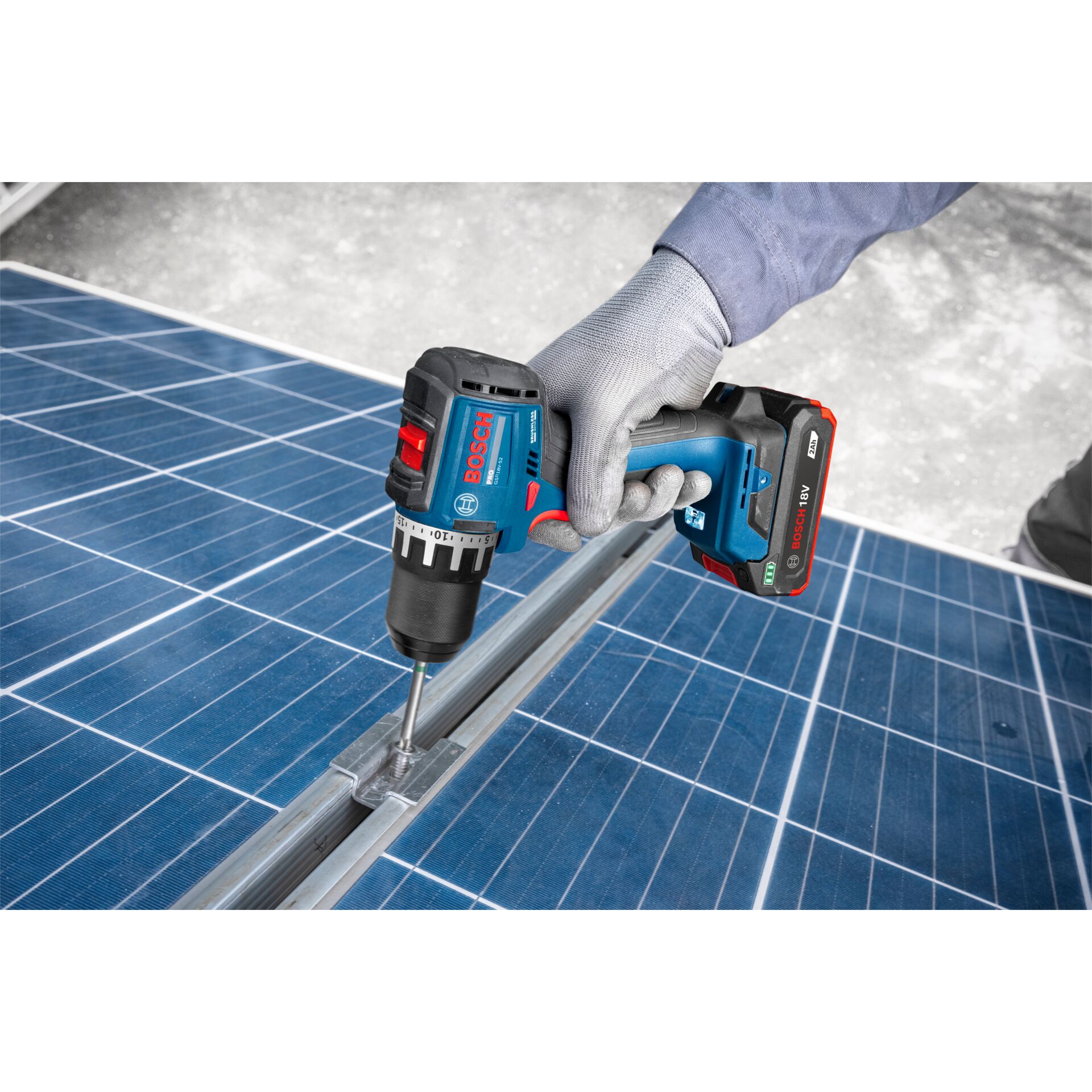 bohrmaschine, akkuschrauber, leistungswerkzeug, solarpanel montage, metallahle befestigung
