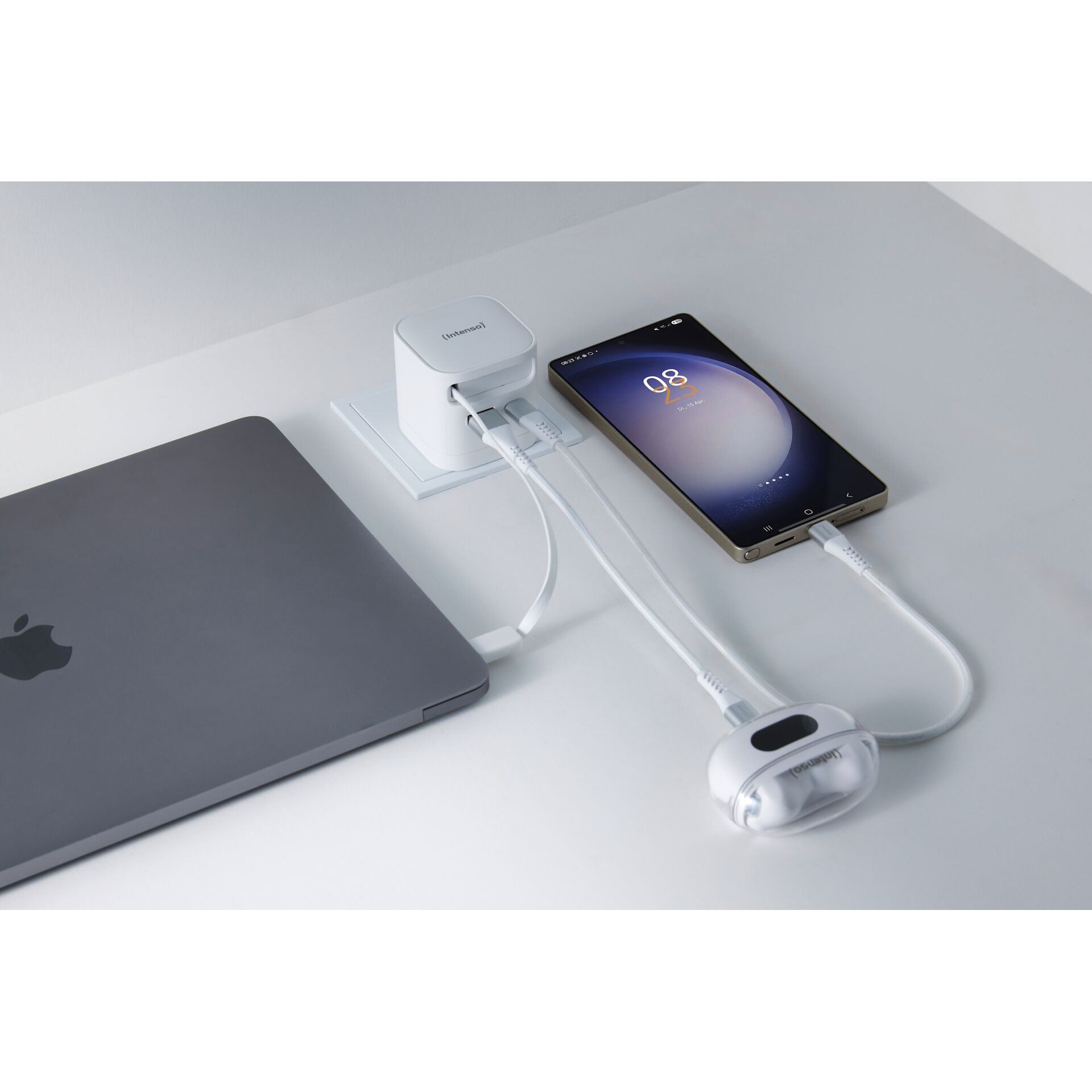 android, smartphone, earbuds, Ladestation, Laptop